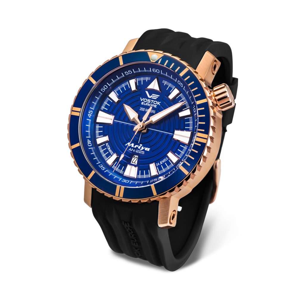 mechanical dive watch with silicone strap